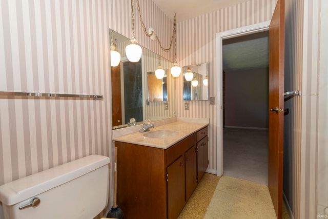 2711 Northside unit C Boulevard C, South Bend, IN 46615