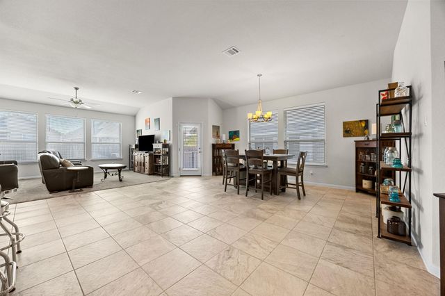 531 Tanda LN, Hutto, TX 78634