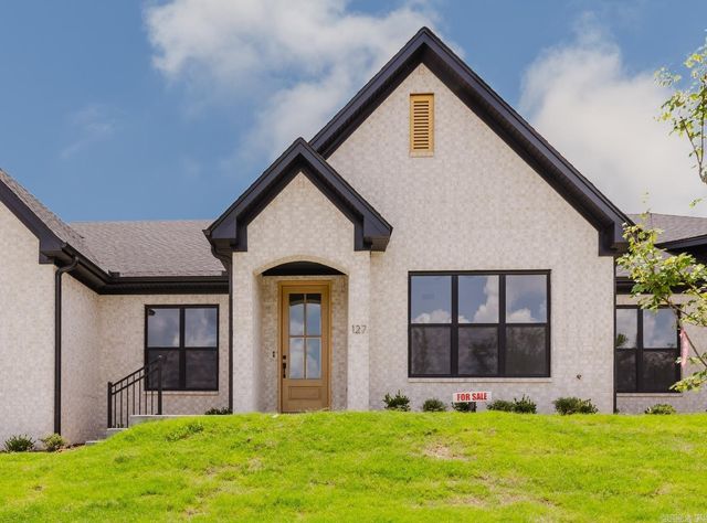 203 Edgewood Circle, Little Rock, AR 72223