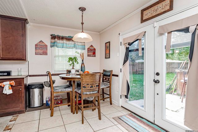 9711 Foster Rd, Baton Rouge, LA 70811