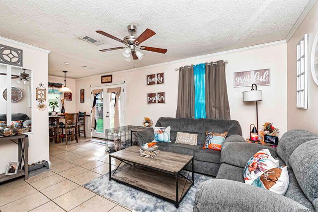 9711 Foster Rd, Baton Rouge, LA 70811