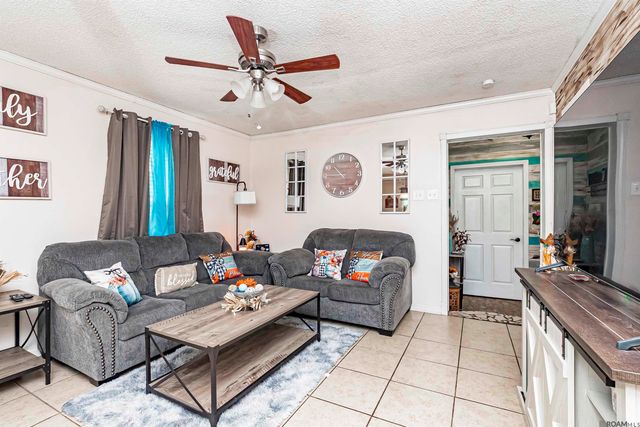 9711 Foster Rd, Baton Rouge, LA 70811