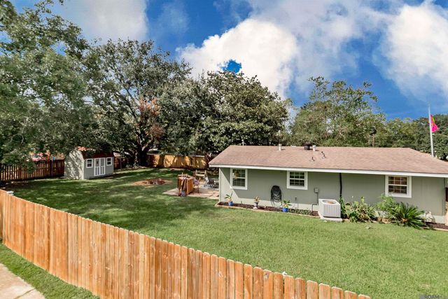 9711 Foster Rd, Baton Rouge, LA 70811