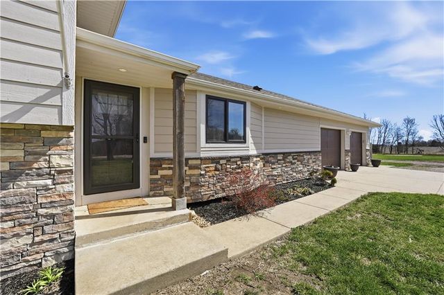 17685 Edgerton Road, Edgerton, KS 66021