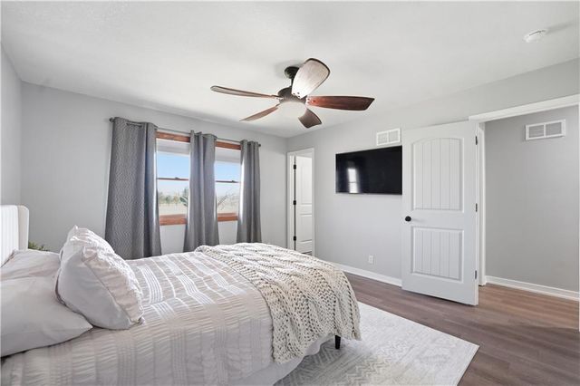 17685 Edgerton Road, Edgerton, KS 66021