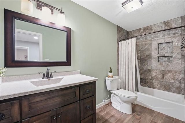 17685 Edgerton Road, Edgerton, KS 66021