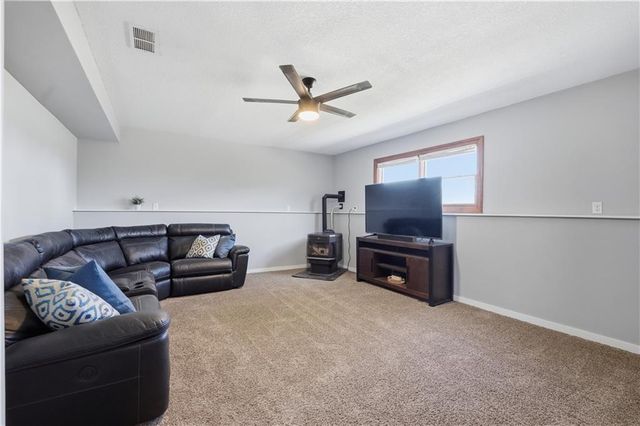 17685 Edgerton Road, Edgerton, KS 66021