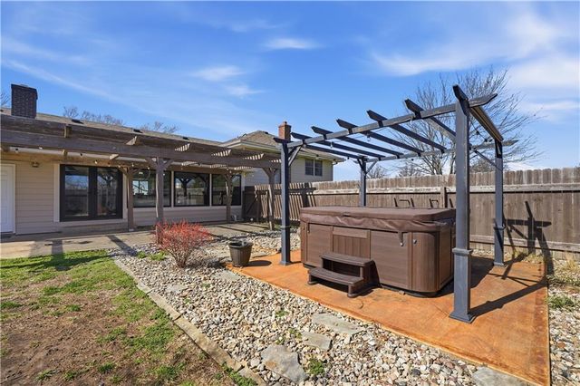 17685 Edgerton Road, Edgerton, KS 66021