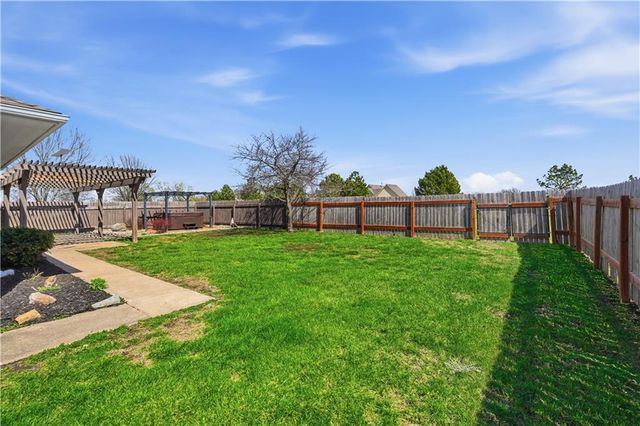 17685 Edgerton Road, Edgerton, KS 66021