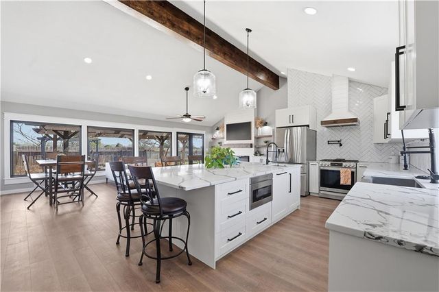 17685 Edgerton Road, Edgerton, KS 66021