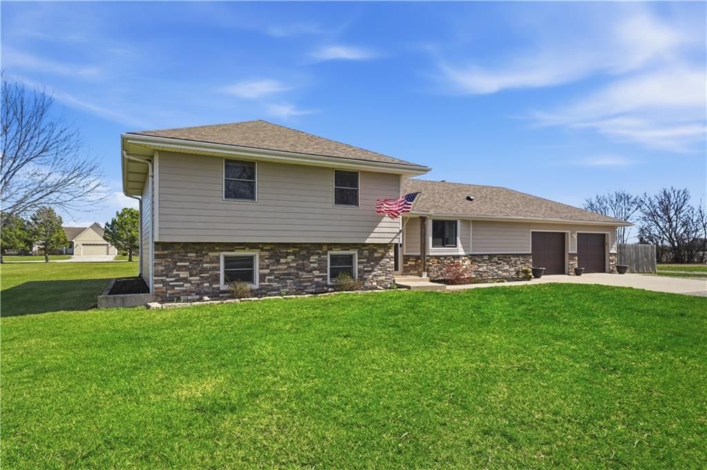 17685 Edgerton Road, Edgerton, KS 66021