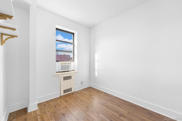 4005 Ithaca 4B, Jackson Heights, NY 11373