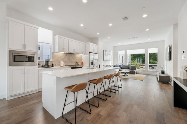 1771 Mccoy Street 401, Dallas, TX 75204