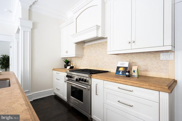 2913 UNIVERSITY TER NW, Washington, DC 20016