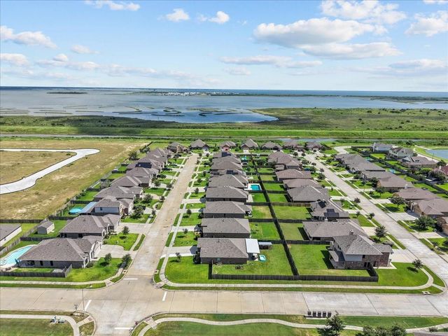 3114 Royal Albatross Drive, Texas City, TX 77590