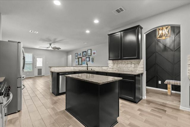 3114 Royal Albatross Drive, Texas City, TX 77590