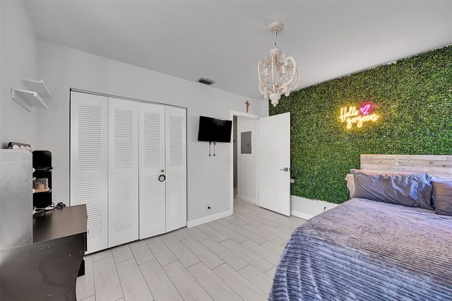 10511 NW 10th Street D-132, Plantation, FL 33322