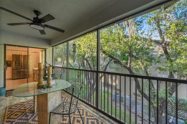 10511 NW 10th Street D-132, Plantation, FL 33322