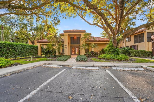 10511 NW 10th Street D-132, Plantation, FL 33322