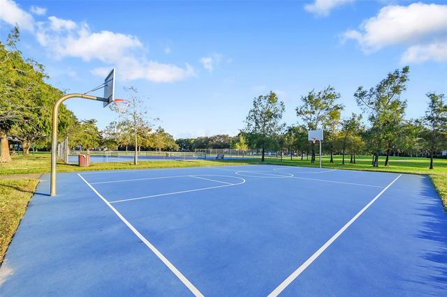 10511 NW 10th Street D-132, Plantation, FL 33322