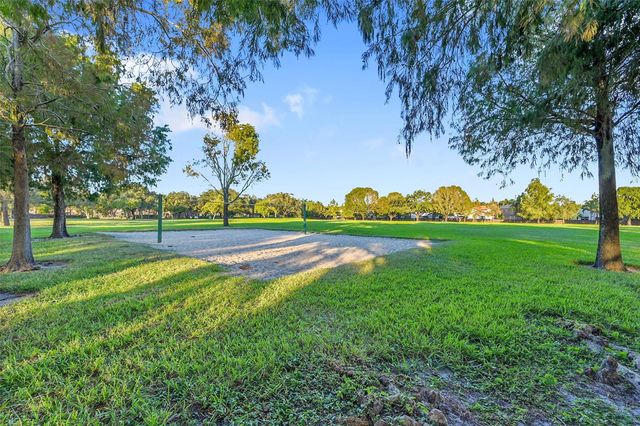 10511 NW 10th Street D-132, Plantation, FL 33322