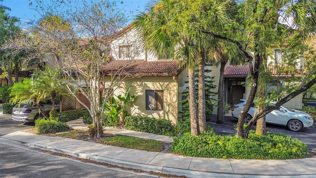 10511 NW 10th Street D-132, Plantation, FL 33322