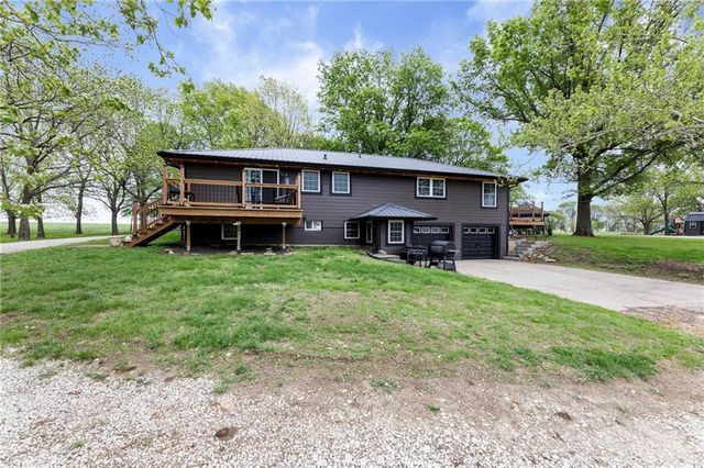 32240 N Rockville Road, Louisburg, KS 66053