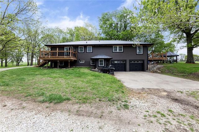 32240 N Rockville Road, Louisburg, KS 66053