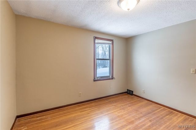 194 Boncroft Drive Upper, West Seneca, NY 14224