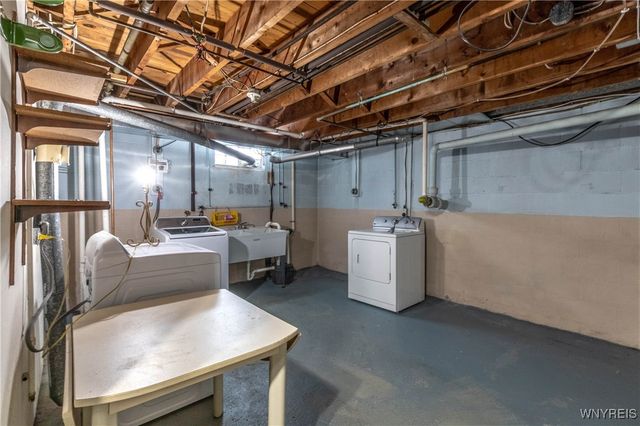 194 Boncroft Drive Upper, West Seneca, NY 14224