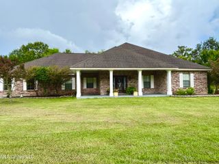 706 Anchor Lake Road, Carriere, MS 39426
