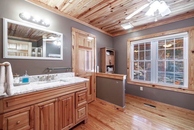 23 Fineza Way, Hot Springs Village, AR 71909