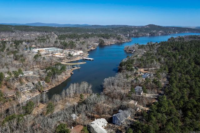 23 Fineza Way, Hot Springs Village, AR 71909