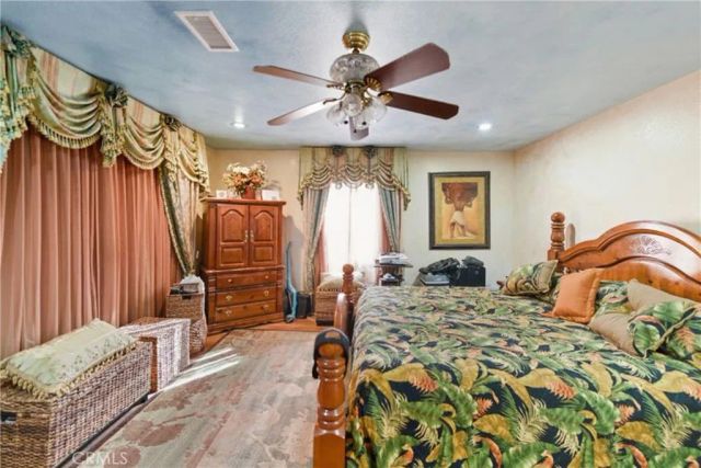 9716 S Van Ness, Los Angeles, CA 90047