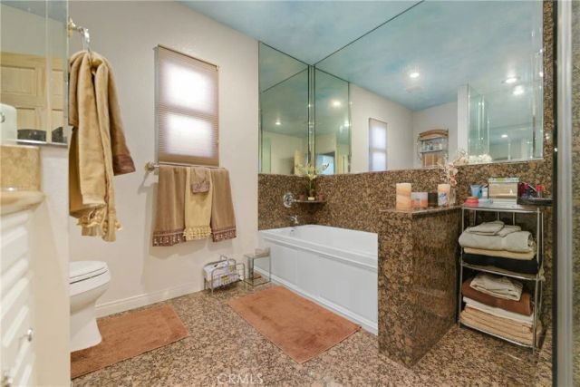 9716 S Van Ness, Los Angeles, CA 90047