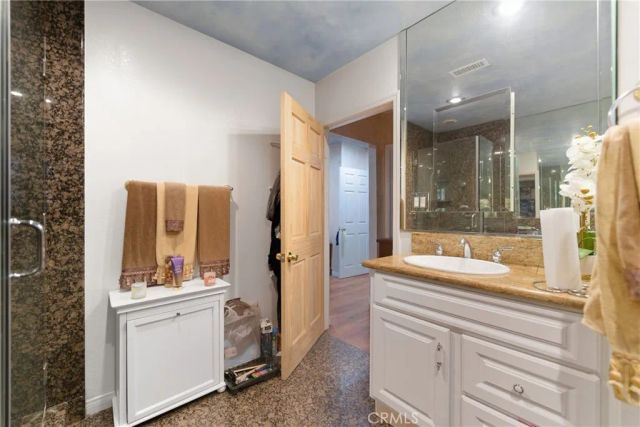 9716 S Van Ness, Los Angeles, CA 90047