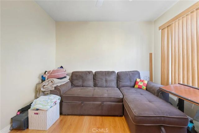 9716 S Van Ness, Los Angeles, CA 90047