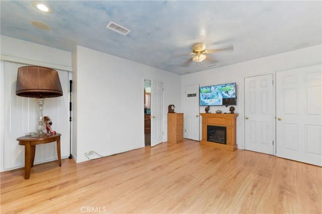 9716 S Van Ness, Los Angeles, CA 90047