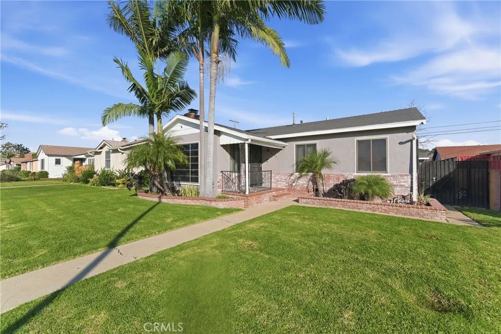 9716 S Van Ness, Los Angeles, CA 90047