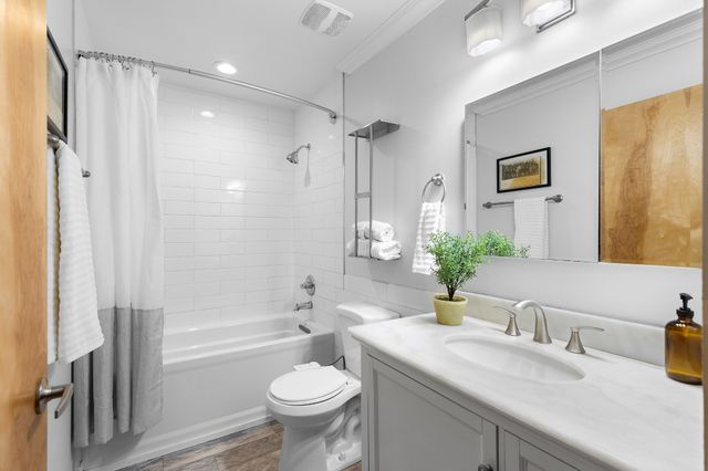 704 Taylor St Apt 301, Nashville, TN 37208