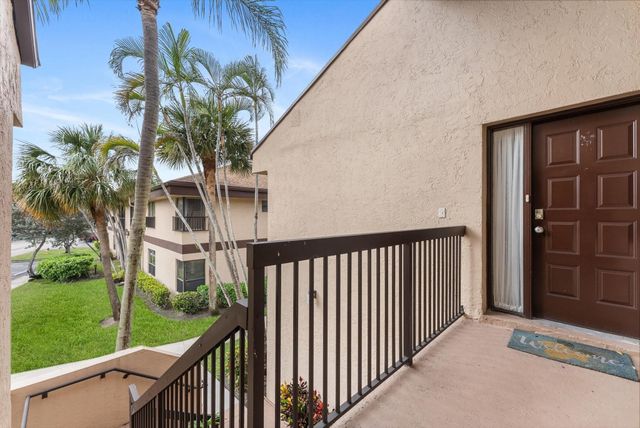 2684 N Carambola Circle 1768, Pompano Beach, FL 33066