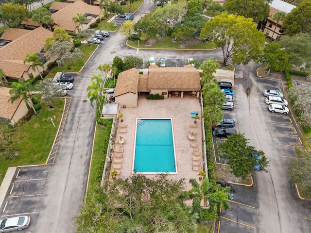 2684 N Carambola Circle 1768, Pompano Beach, FL 33066