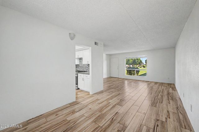 7141 N 16TH Street 10, Phoenix, AZ 85020