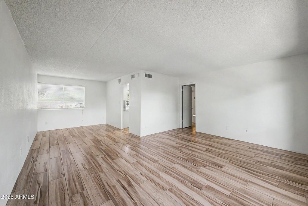 7141 N 16TH Street 10, Phoenix, AZ 85020 — photo 2
