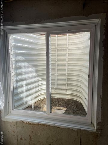 31695 Augusta Drive, Romulus, MI 48174