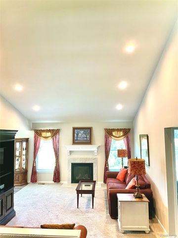 31695 Augusta Drive, Romulus, MI 48174