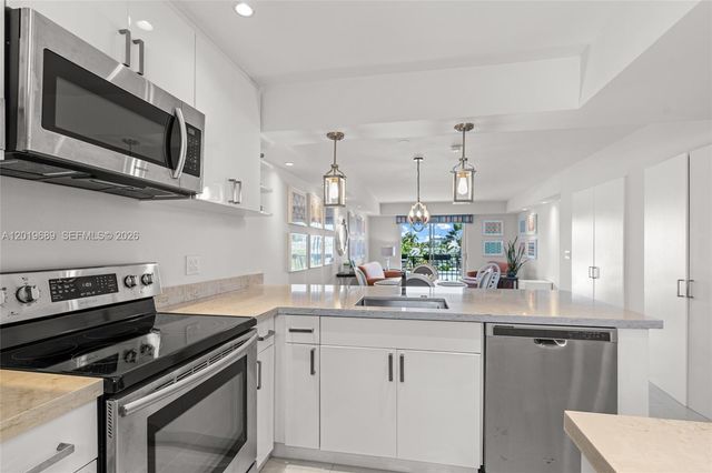 855 Euclid Ave 402, Miami Beach, FL 33139