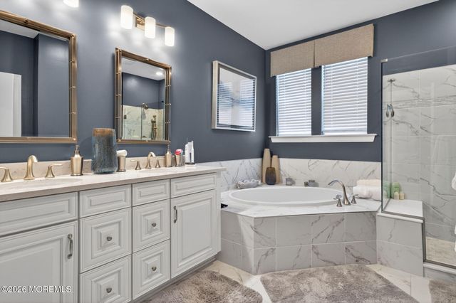 33 Samuel Drive, Barnegat, NJ 08005