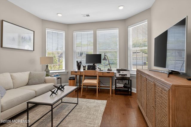 33 Samuel Drive, Barnegat, NJ 08005