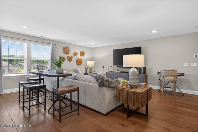 33 Samuel Drive, Barnegat, NJ 08005